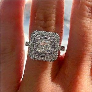 925 STERLING SILVER SQUARE CUT CUBIC ZIRCON SIZE 7 RING